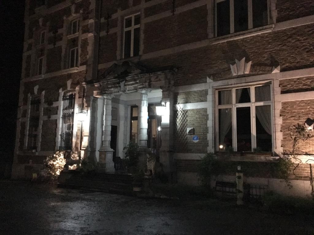 Chateau Bleu Hotel Trooz Bagian luar foto